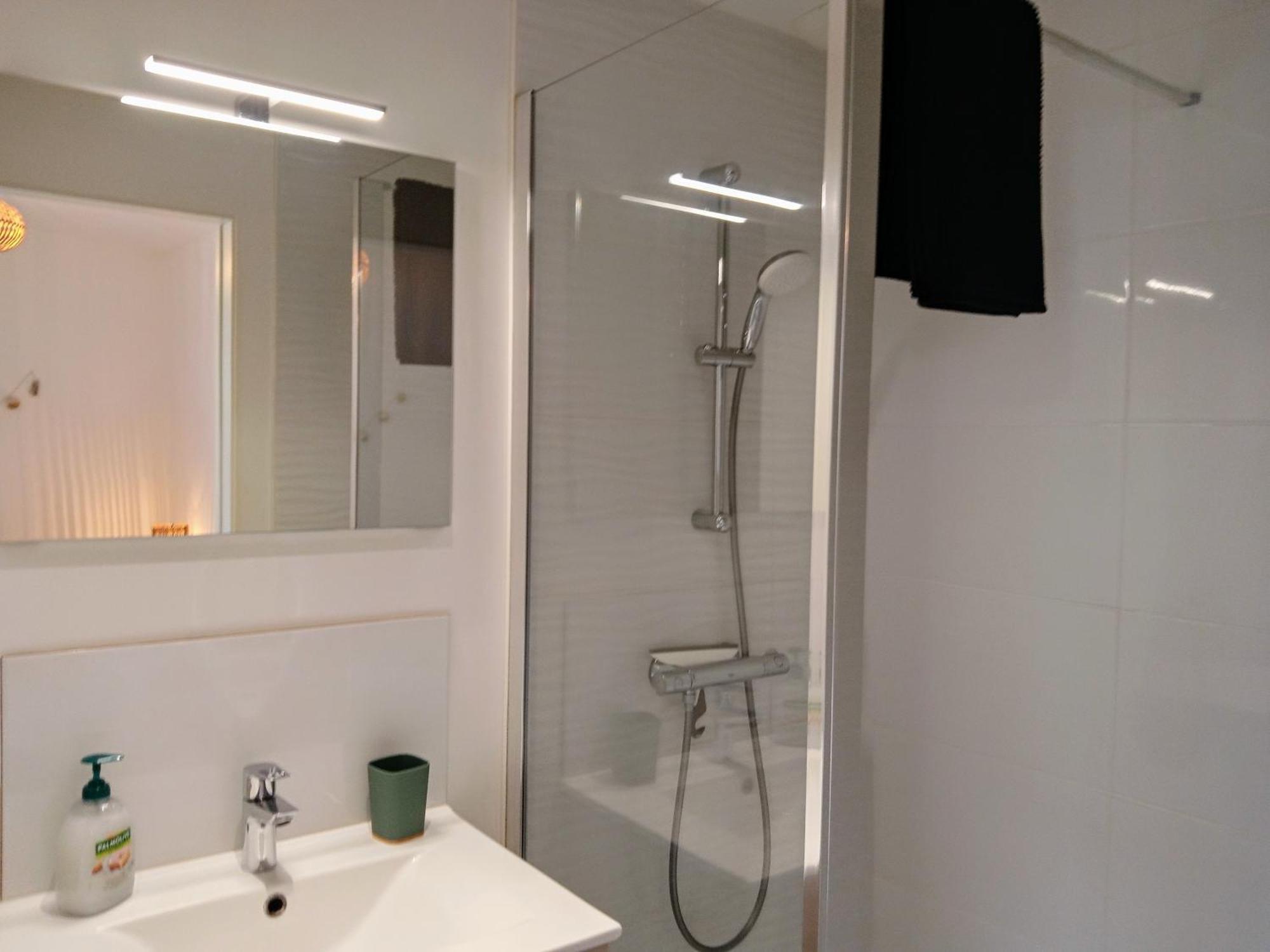 Les Studios De La Gare Linge Cafe The Inclus Wifi Vannes Esterno foto